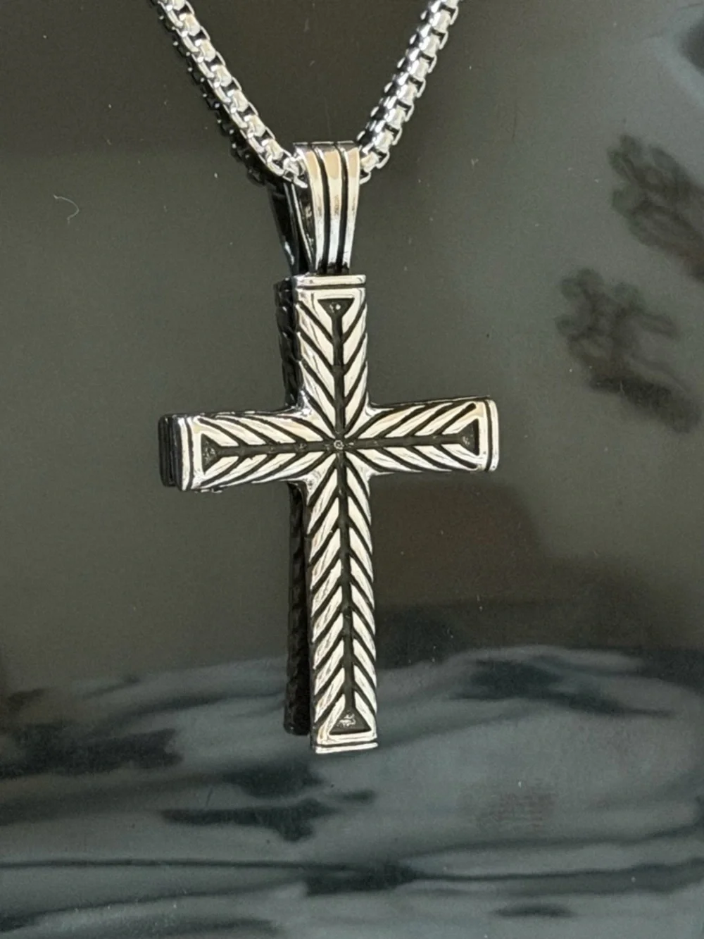 NWT Men’s Stainless Steel Twisted Rope Cross Pendant Necklace Silver Retro Chevr